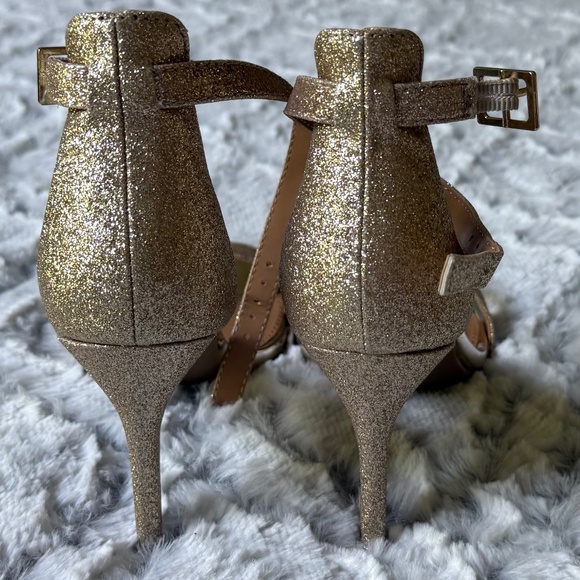 Gold glitter stilettos - Picture 3 of 11